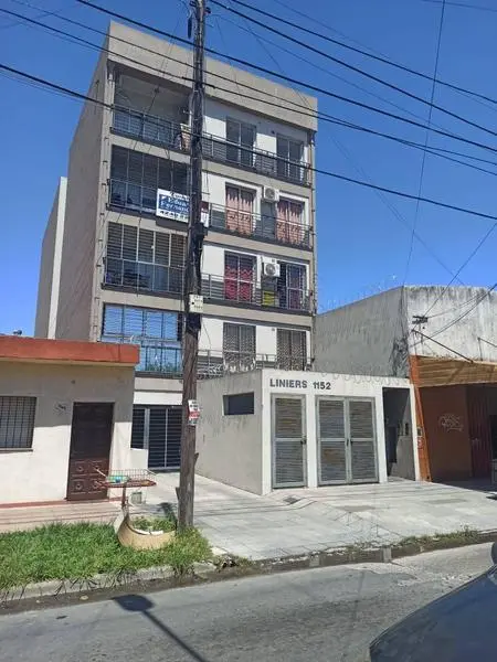 Studio apartment in Lanús Oeste