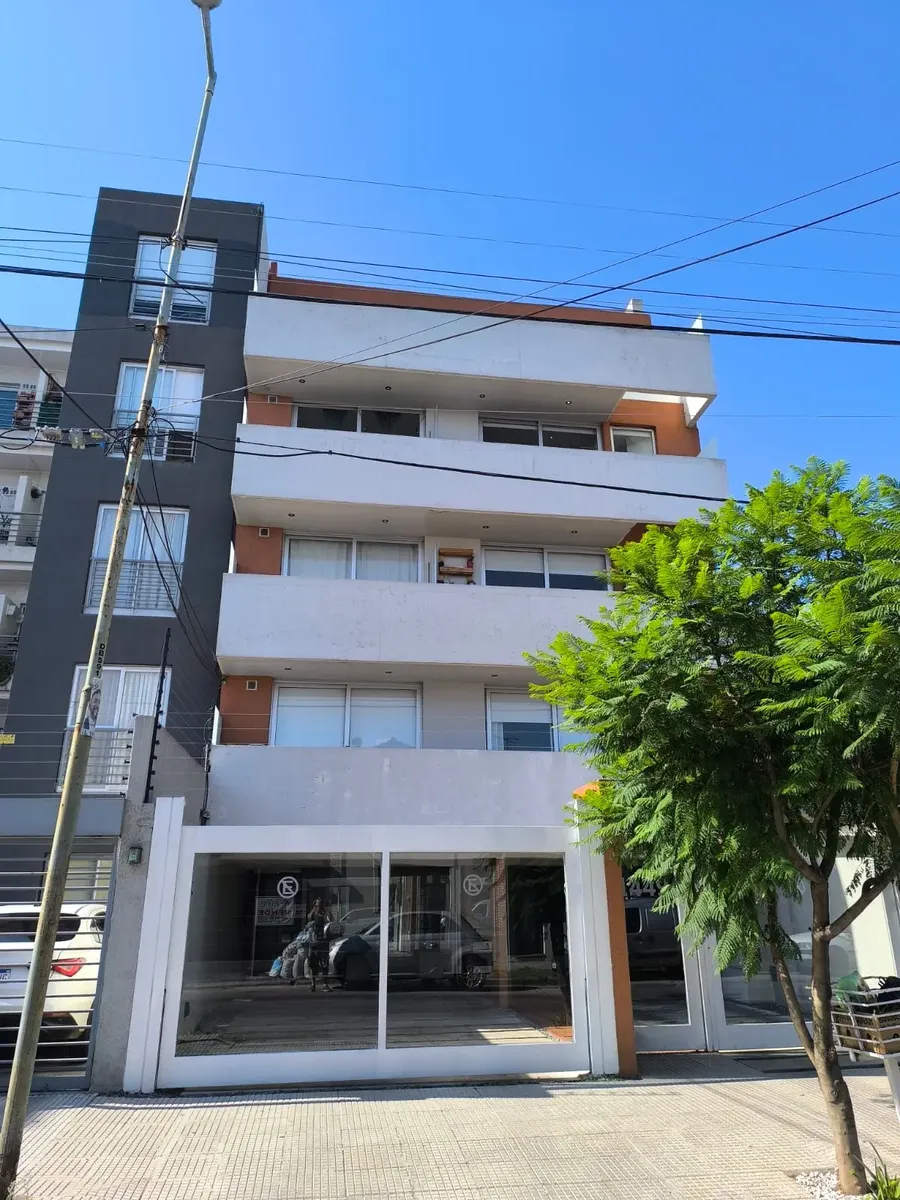 Departamento de 2 ambientes con balcón en Haedo