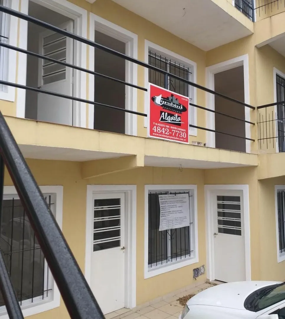 Departamento de 2 ambientes en 1er piso en Tres de Febrero