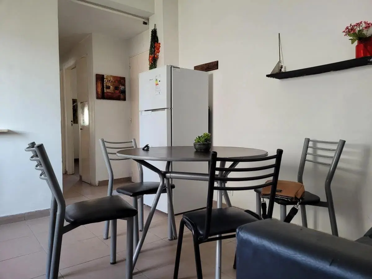 Apartamento de três ambientes em Almagro para aluguel temporário