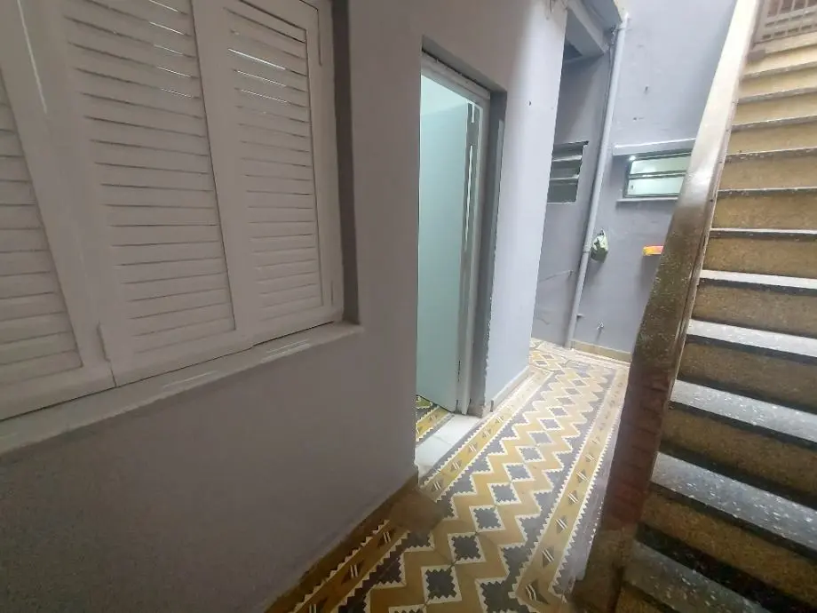 Apartamento tipo casa de 2 ambientes com 1 quarto em Lanús Oeste