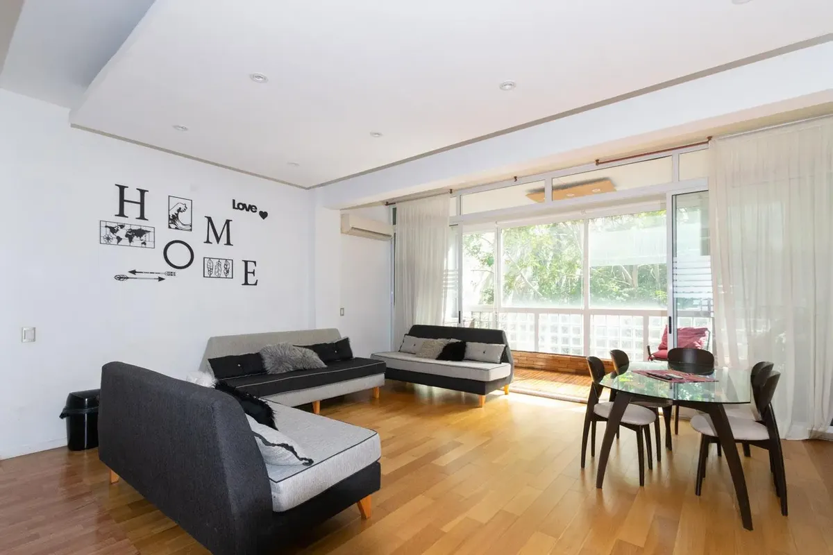 Apartamento de dois ambientes com 1 quarto e varanda jardim em San Telmo