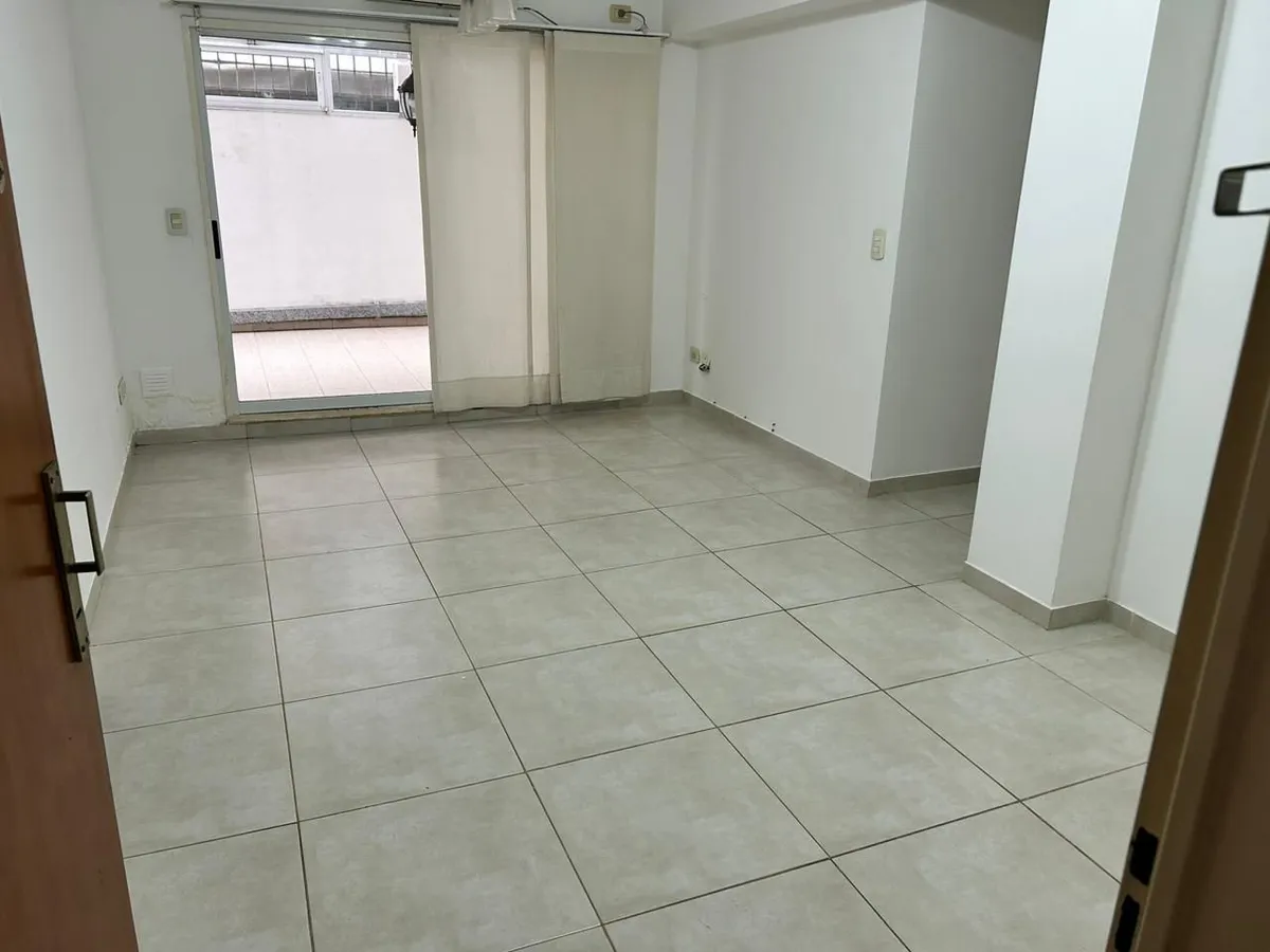 Departamento de 3 ambientes en Parque Patricios
