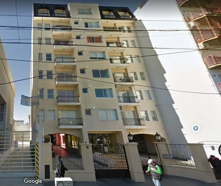 Departamento de 2 ambientes con cochera en Morón