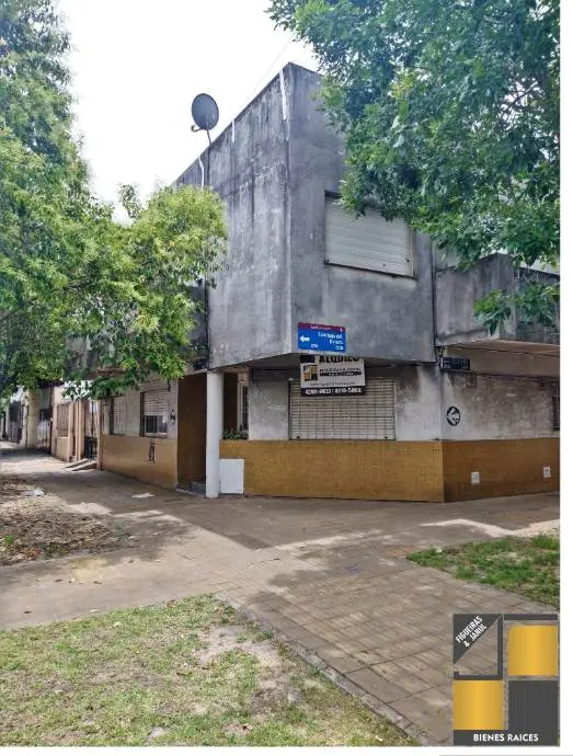 Apartamento térreo de 1 dormitório em Lanús Oeste