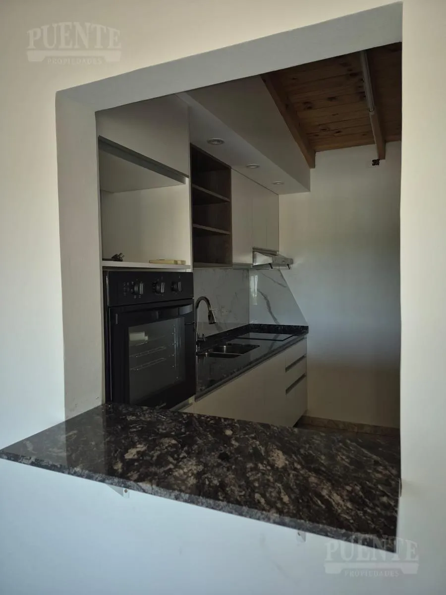 Apartamento novo de 3 ambientes no contrafrente em Lomas de Zamora