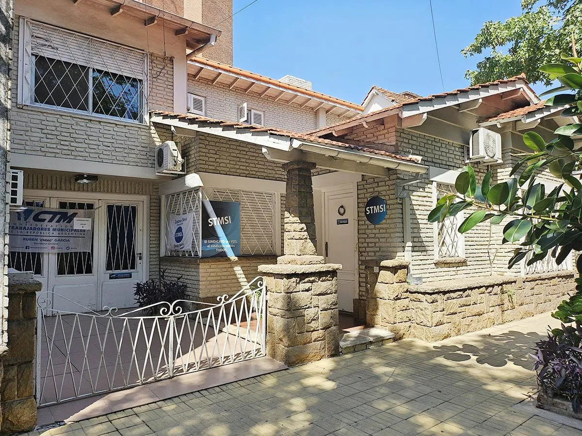 Дом с 3 спальнями и офисной планировкой в Beccar