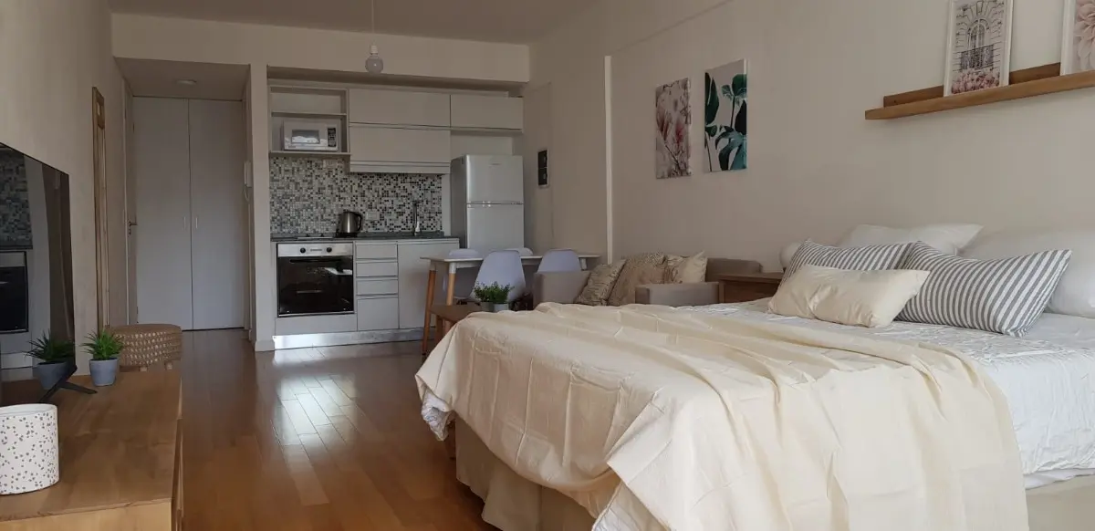 Kitnet com varanda em Palermo Soho