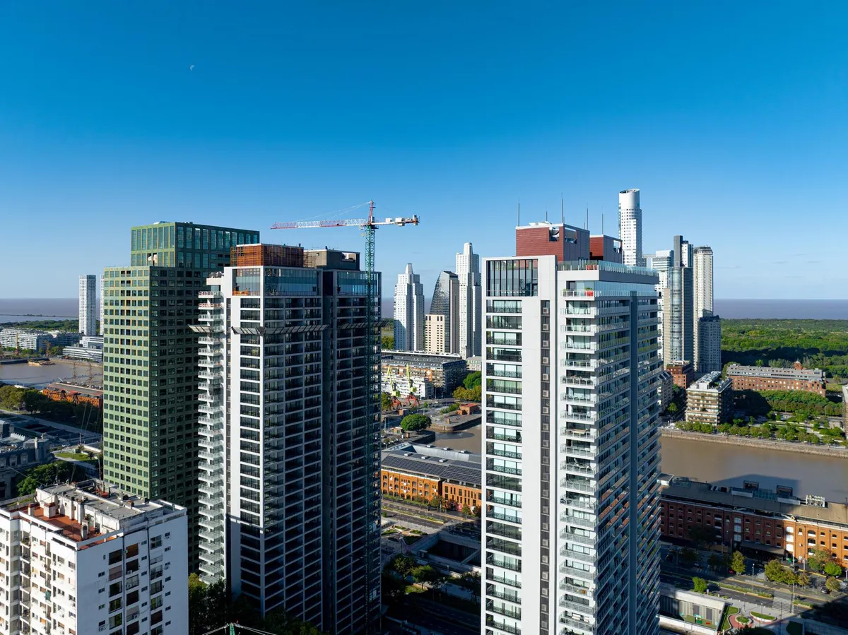 Новая квартира-студия в аренду в Balvanera с балконом на 16-м этаже