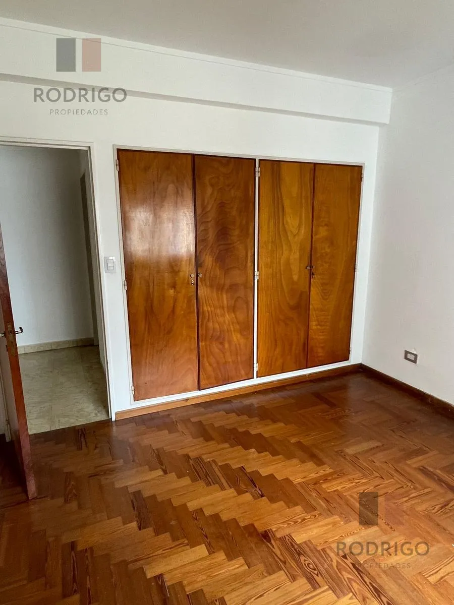 Apartamento de 2 dormitórios para alugar em La Plata