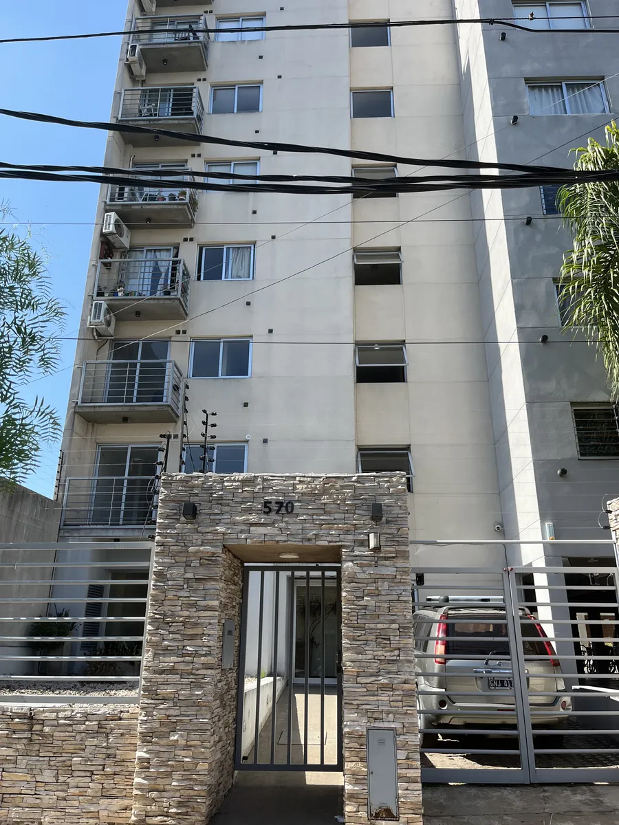 Studio apartment in Morón