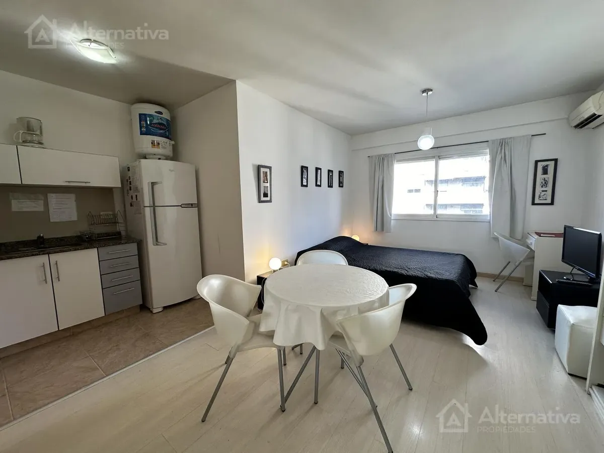 Furnished studio apartment for short-term rental in Almagro