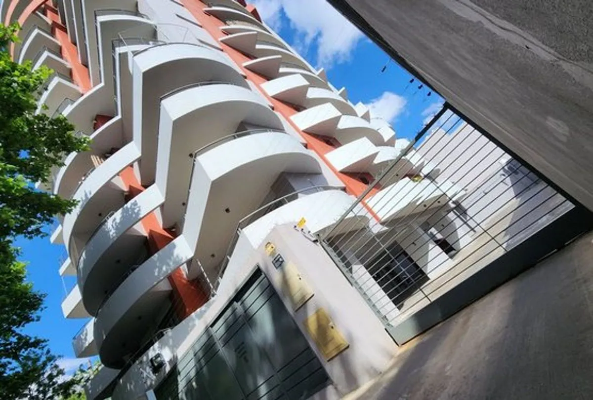 Departamento de 2 ambientes con cochera en Esteban Echeverría