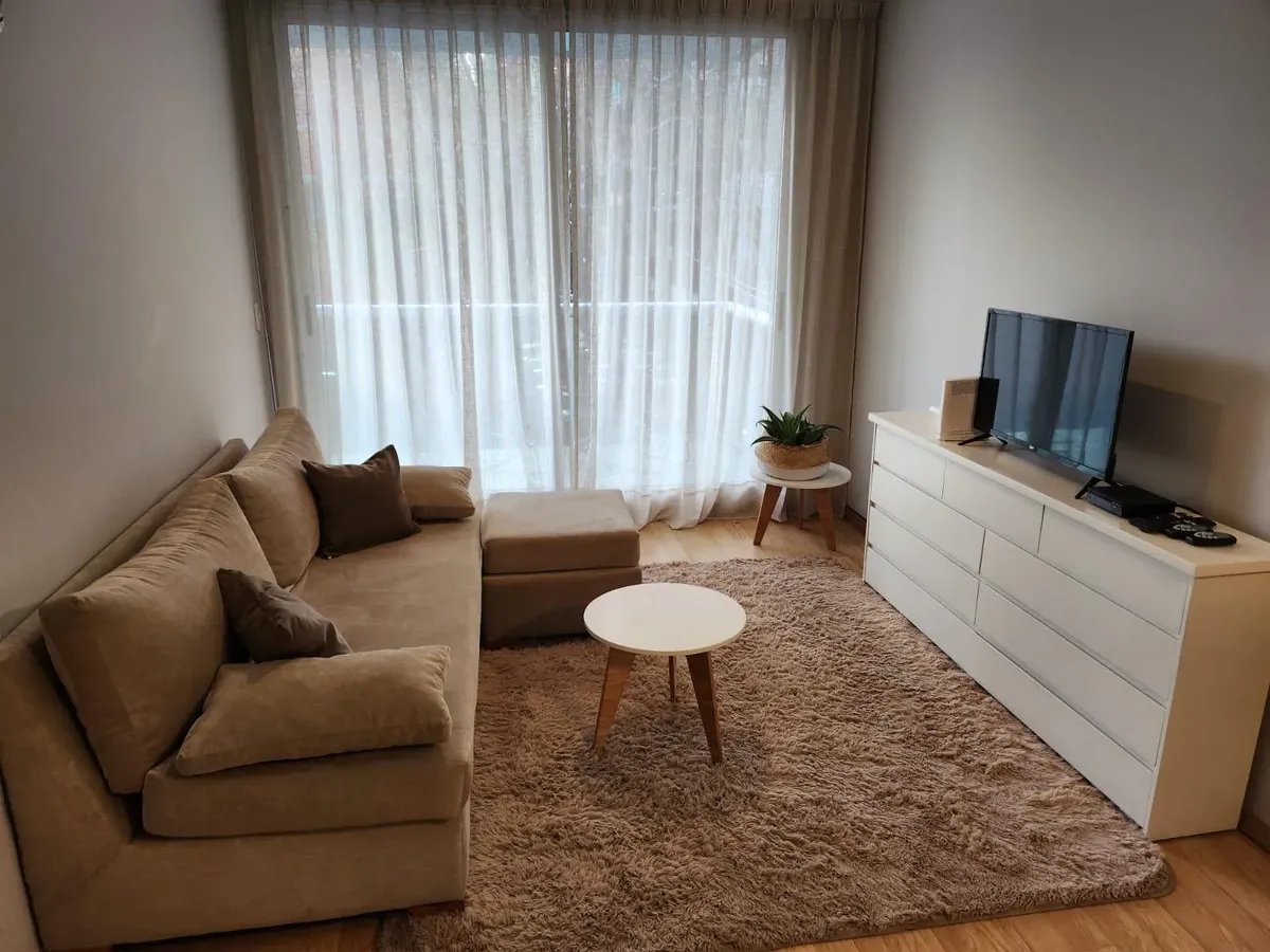 Departamento amoblado de 2 ambientes con balcón en Belgrano