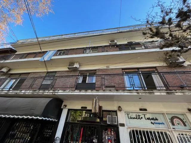 Departamento de 3 ambientes en Adrogué