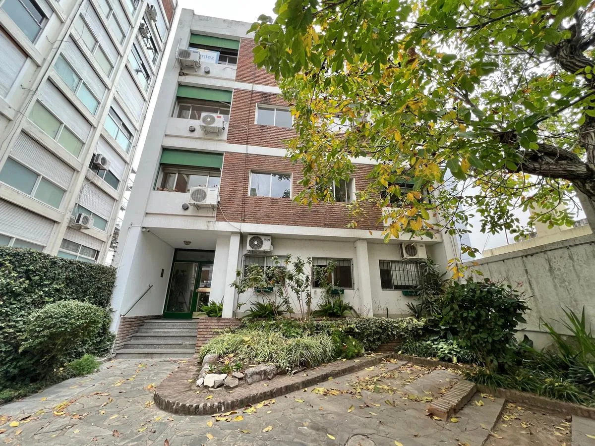 Apartamento de dois ambientes com vaga fixa em Acassuso