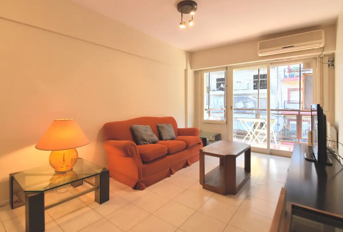 Departamento de 4 ambientes con 2 balcones en Villa Crespo