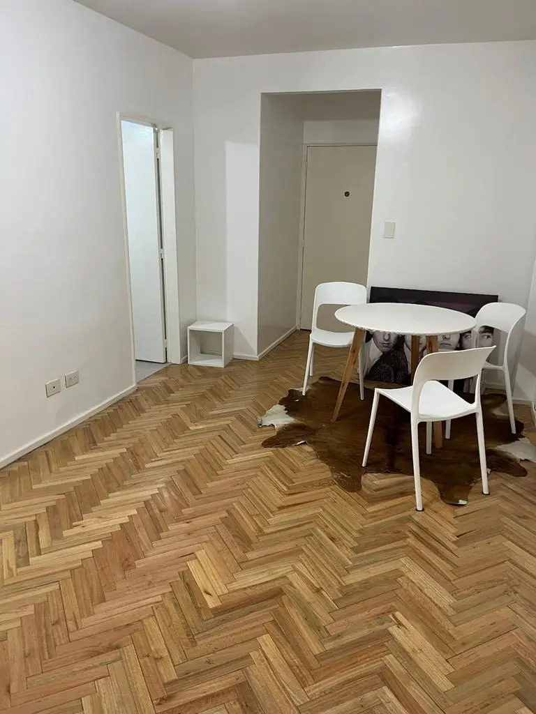 Semi-furnished studio apartment in Recoleta