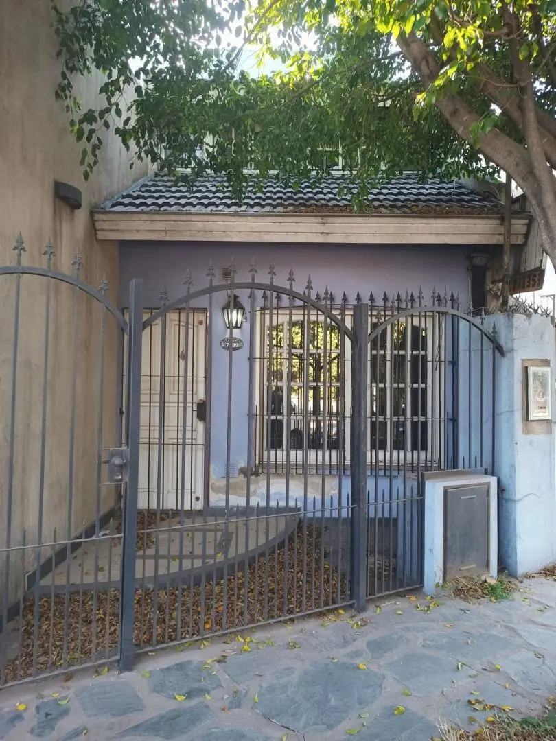 Casa em duplex para alugar em Ituzaingó