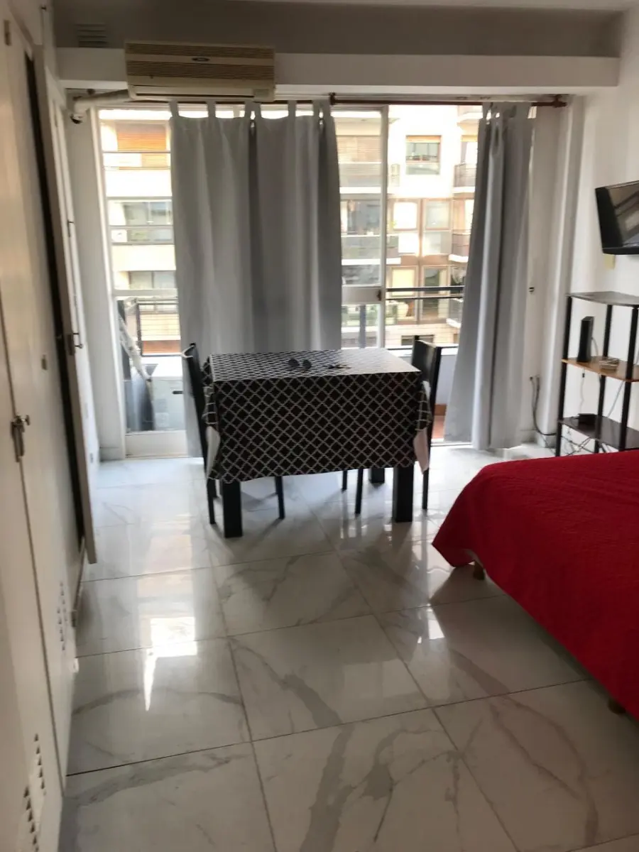 Monoambiente con kichenet en Recoleta