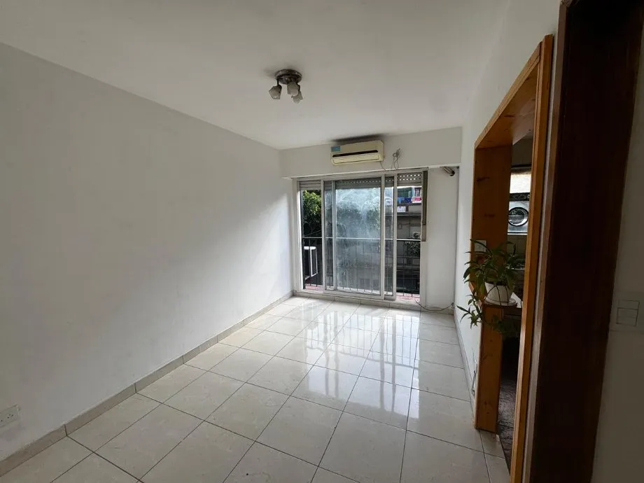 Departamento de 2 ambientes en Floresta