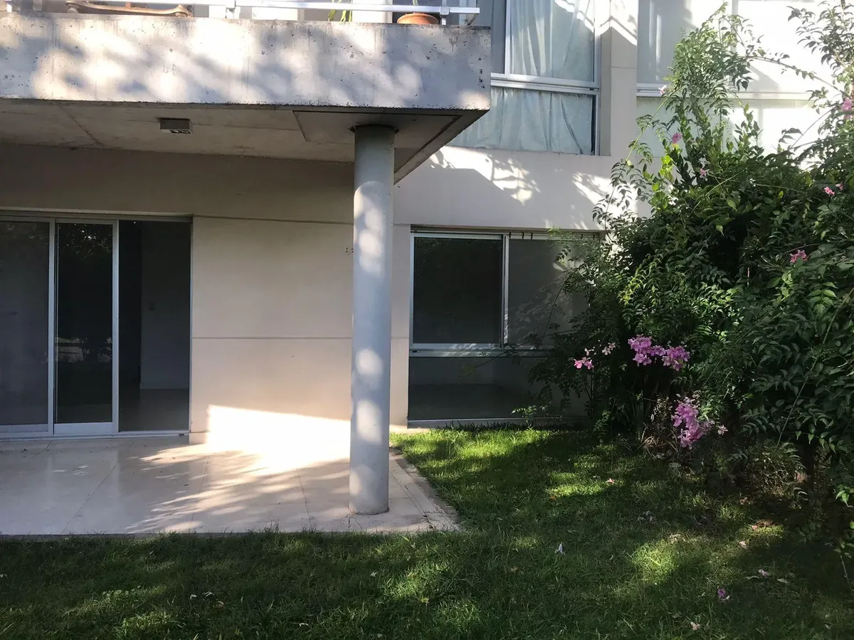 Two-bedroom ground-floor apartment with garden in Santa Bárbara, Tigre
