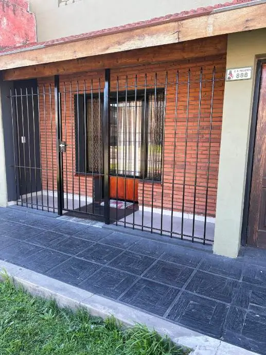 Professional-use studio apartment in Ramos Mejía Sur