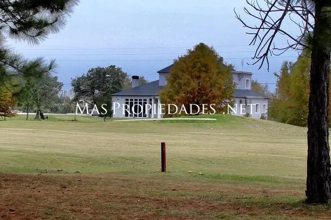 Casa de 4 dormitórios em Fincas de San Vicente (Canning)
