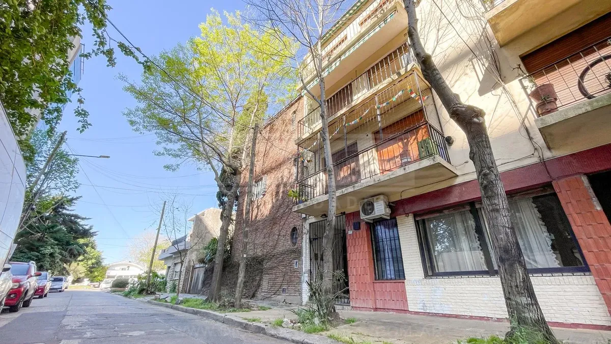 Two-room apartment with balcony in Vicente López (Olivos-Vías/Río)