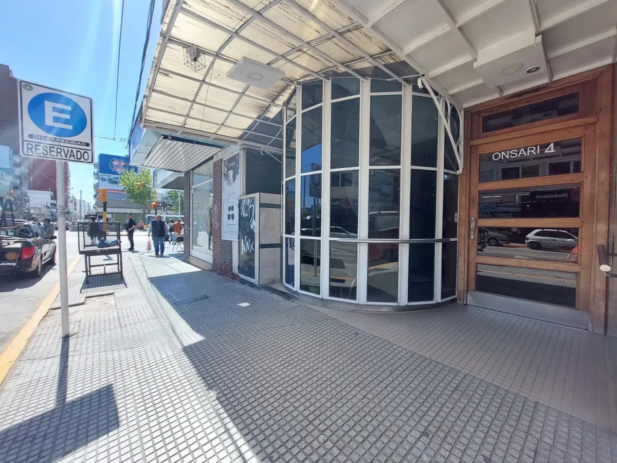 Квартира с 2 спальнями и двумя балконами в Wilde, Avellaneda