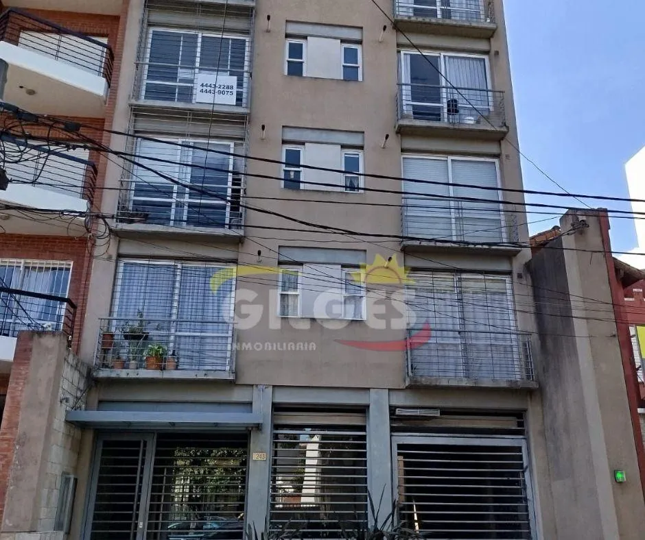 Two-room apartment in Ramos Mejía