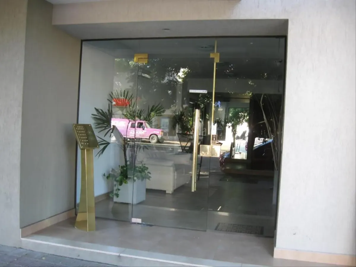Apartamento externo de 2 dormitórios em La Plata