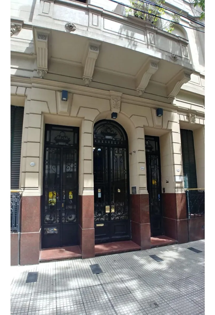 Apartamento com 3 dormitórios em Recoleta