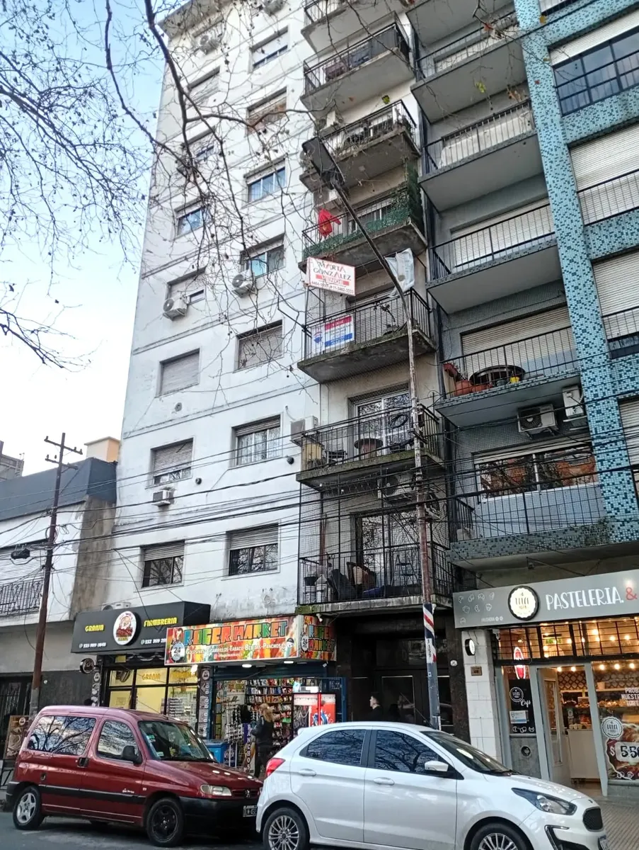 Four-room apartment with balcony in Ramos Mejía