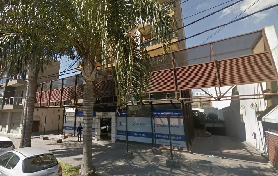 Apartamento de 3 ambientes com vaga de garagem em La Matanza
