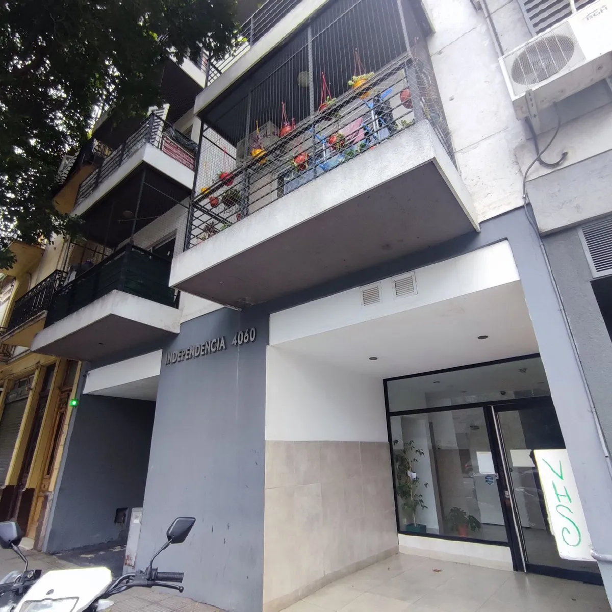 Studio apartment with balcony in Boedo