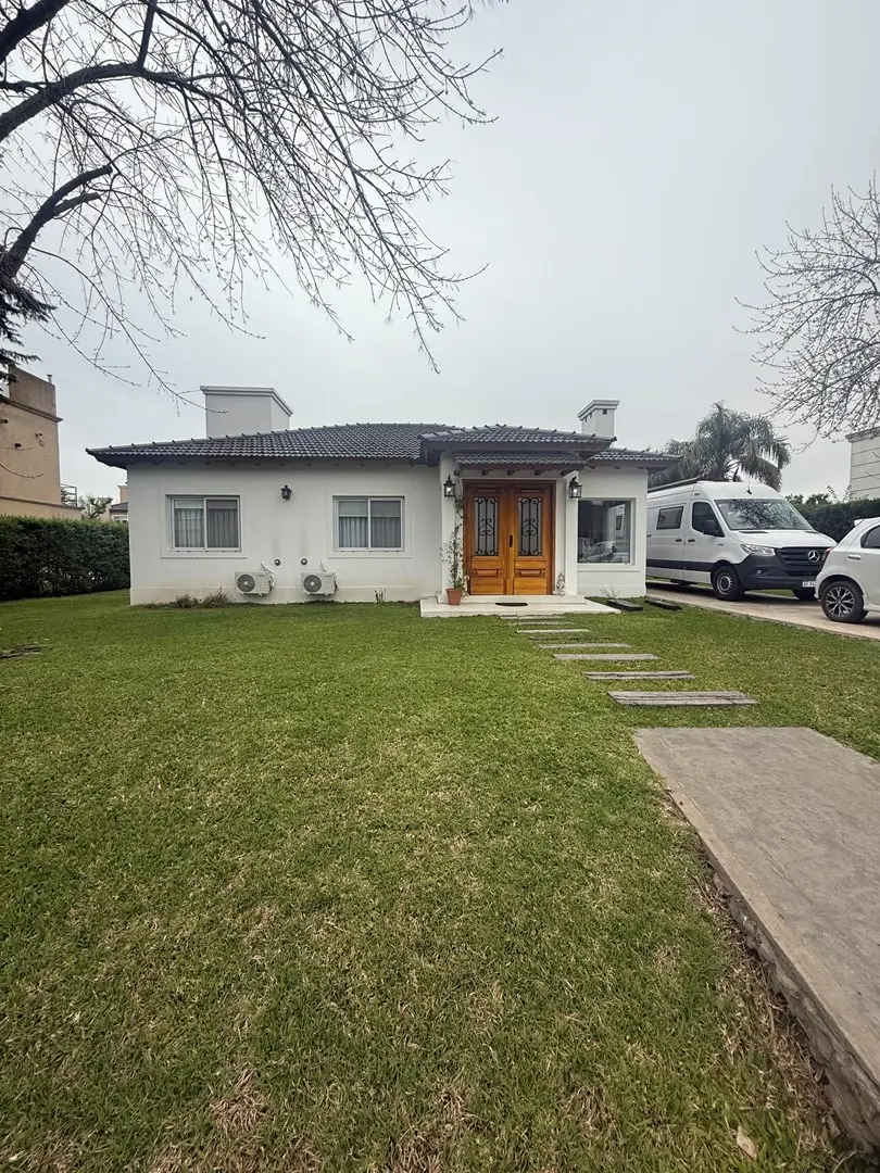 Casa En Alquiler En San Patricio, Moreno