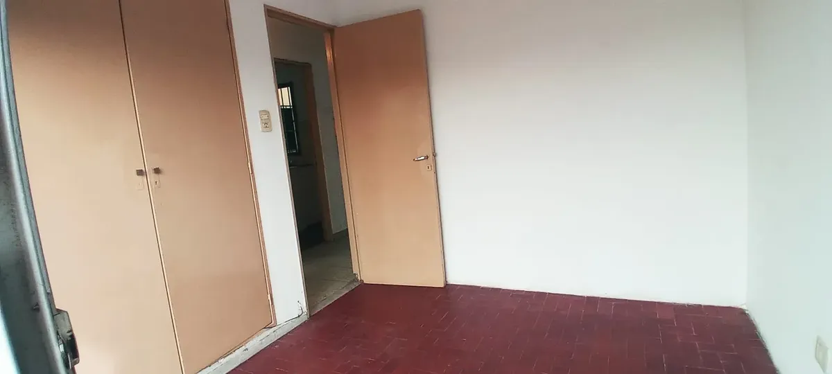 Three-room rental apartment in Lanús Oeste