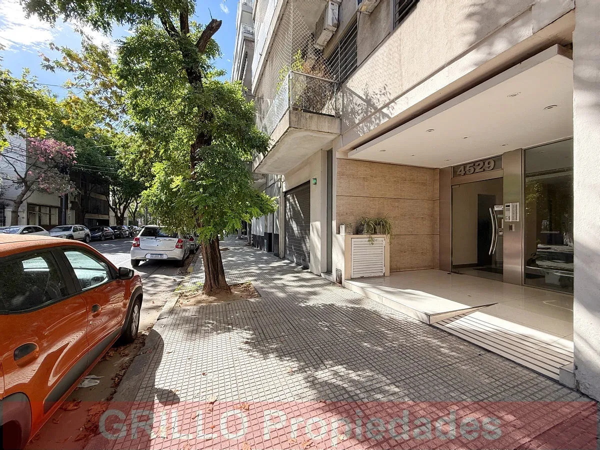 One-bedroom apartment in Núñez with balcony and assigned parking