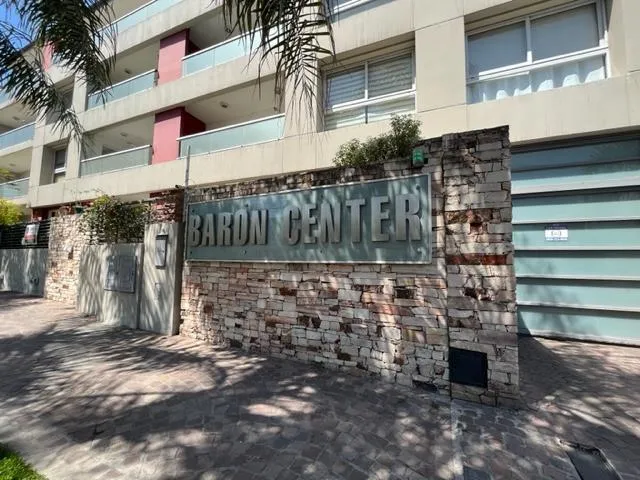 Two-bedroom three-room apartment with parking in Lomas de Zamora Oeste