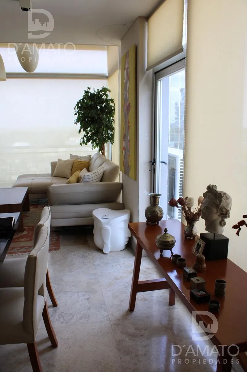 Apartamento duplex de 2 dormitórios em Olivos