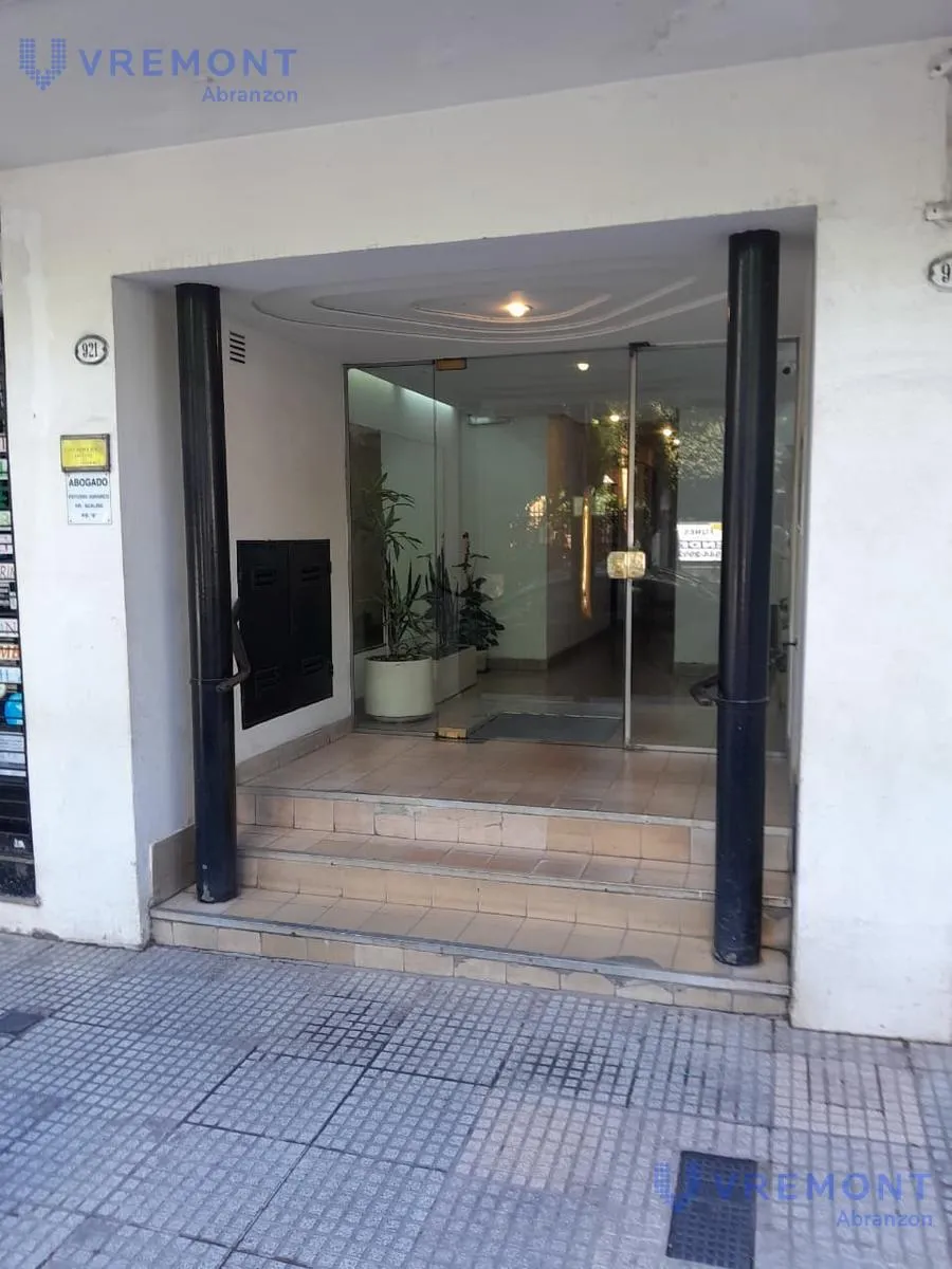 Departamento de 2 ambientes en Flores