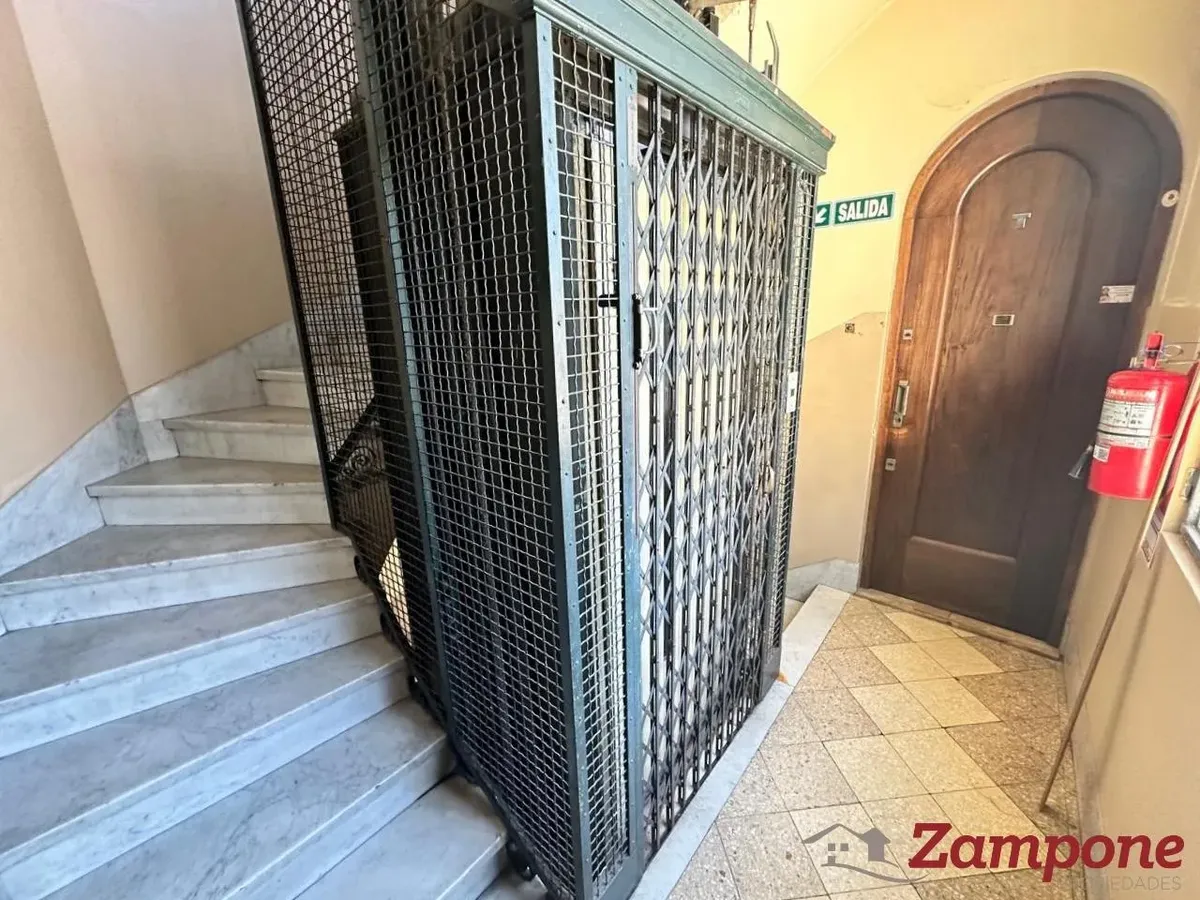 Apartamento de três ambientes com 2 quartos no 9º andar em Almagro