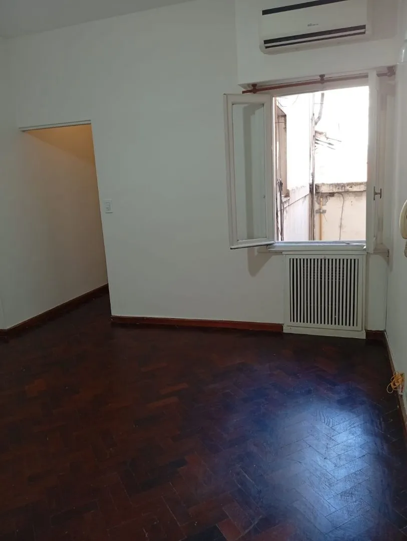 Two-room apartment in Recoleta for professional use