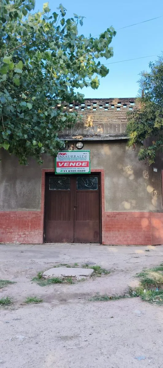 Loja recém-instalada em esquina em La Matanza