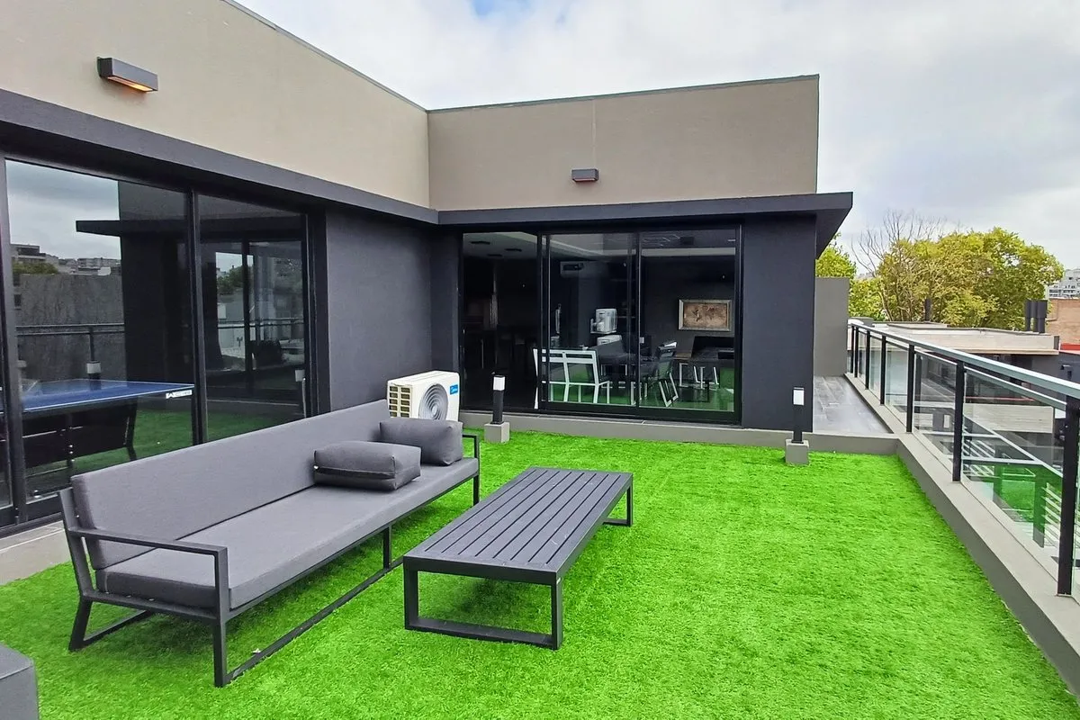 Kitnet novo com varanda em Palermo