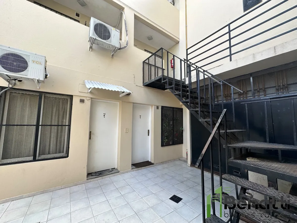 Two-room apartment on the first floor in Ramos Mejía