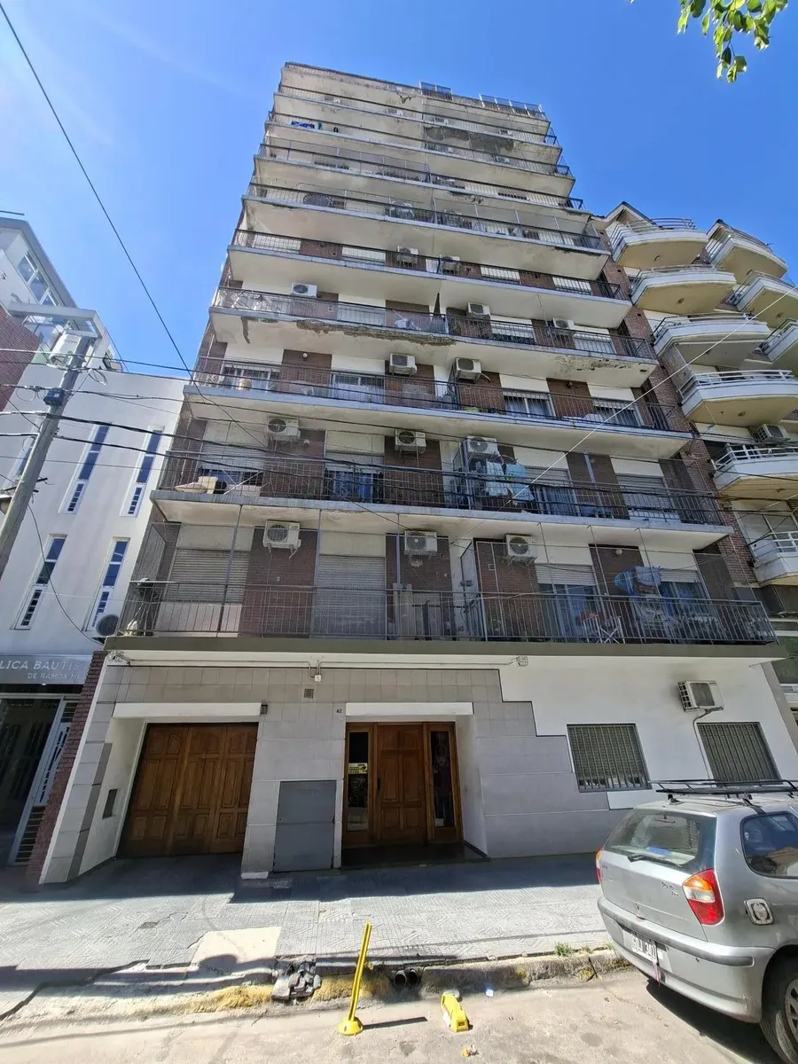 Three-room apartment rental in Ramos Mejía Centro (2 bedrooms)