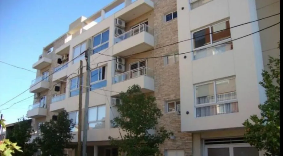 Three-room apartment in Ramos Mejía Sur