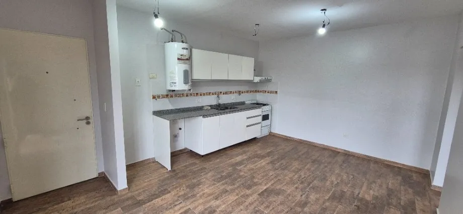 Apartamento de dois ambientes com 1 dormitório em Valentín Alsina